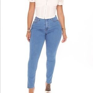 Blue stretch jeans 💙